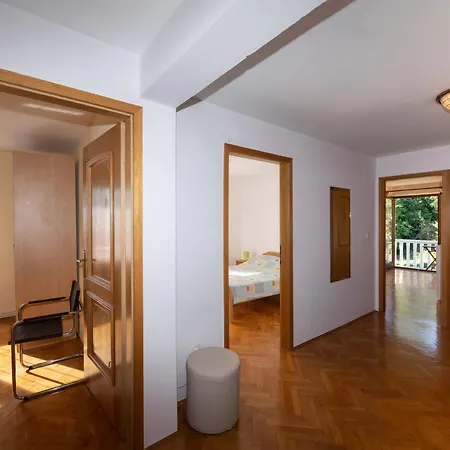 Lara Apartman Lovran