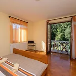 Lara Apartment